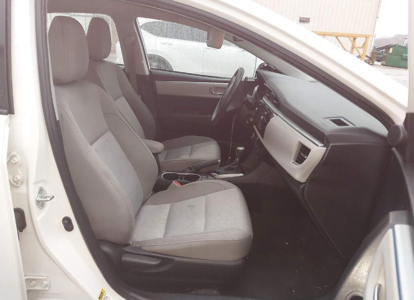 Photo 5 of 2016 Toyota Corolla LE (VIN 2T1BURHE4GC701108)