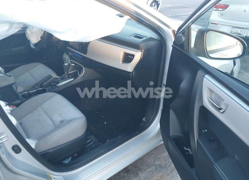 Photo 5 of 2016 Toyota Corolla LE (VIN 2T1BURHE4GC705630)