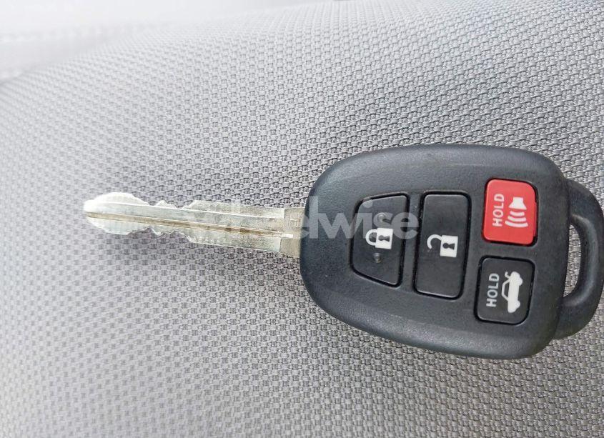 Photo 11 of 2016 Toyota Corolla LE (VIN 2T1BURHE4GC719365)