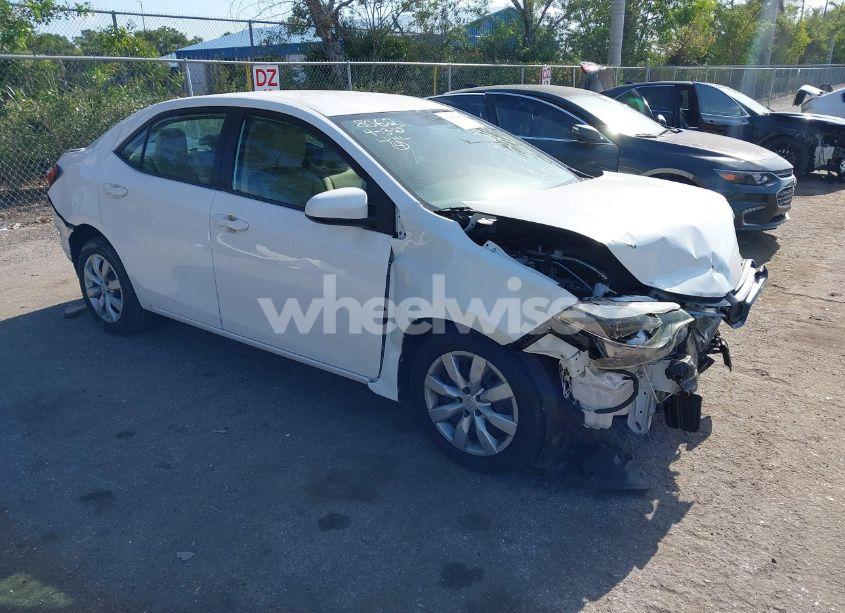 2016 Toyota Corolla LE (VIN 2T1BURHE4GC738062) main photo