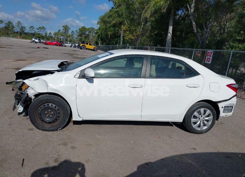 Photo 14 of 2016 Toyota Corolla LE (VIN 2T1BURHE4GC738062)