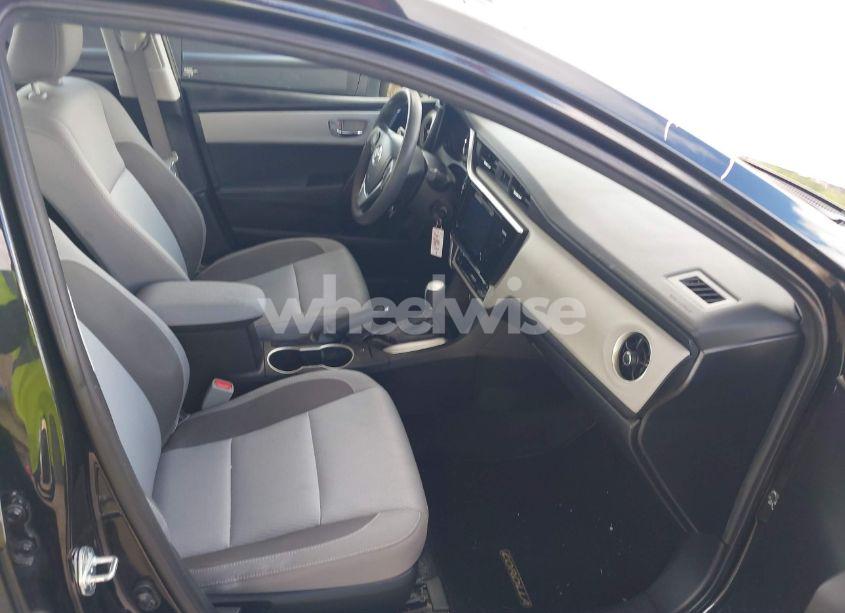 Photo 5 of 2017 Toyota Corolla L/LE/XLE/SE/XSE (VIN 2T1BURHE4HC769913)