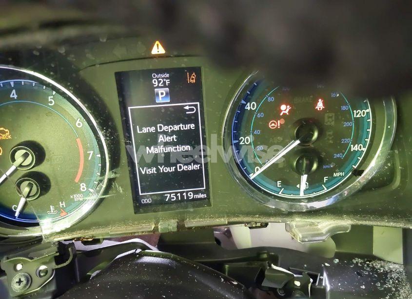 Photo 15 of 2017 Toyota Corolla SE (VIN 2T1BURHE4HC776537)