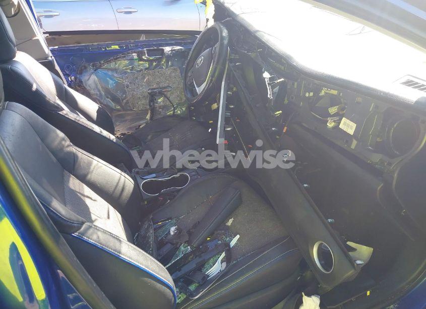 Photo 5 of 2017 Toyota Corolla SE (VIN 2T1BURHE4HC776537)