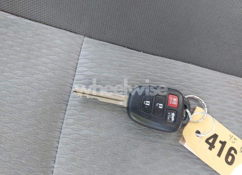 Photo 11 of 2017 Toyota Corolla LE (VIN 2T1BURHE4HC777588)