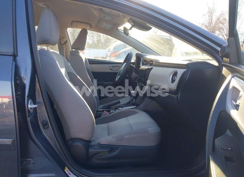 Photo 5 of 2017 Toyota Corolla LE (VIN 2T1BURHE4HC784878)