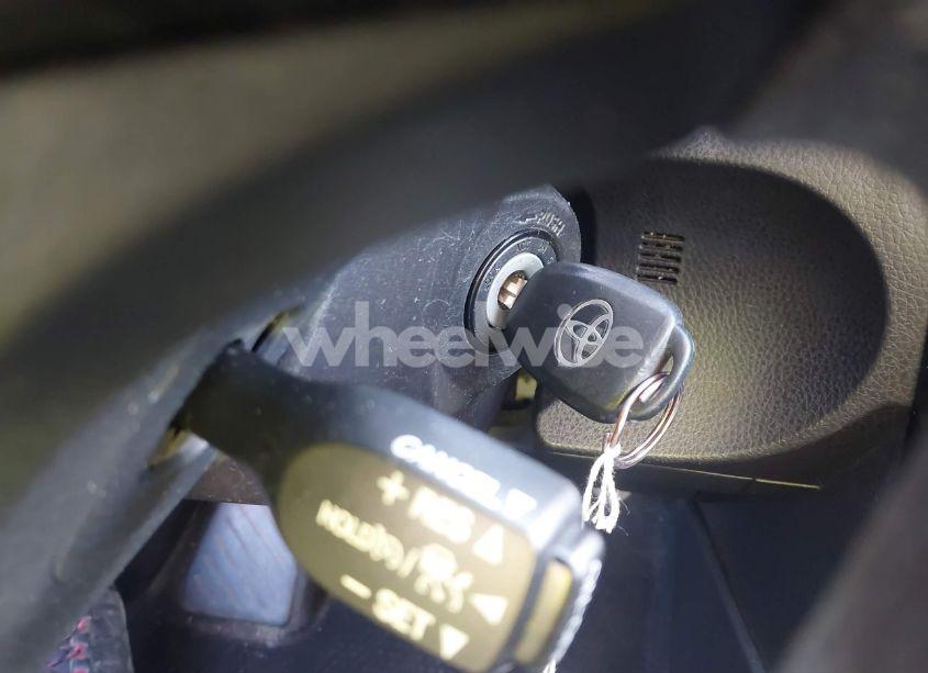 Photo 11 of 2017 Toyota Corolla LE (VIN 2T1BURHE4HC793967)