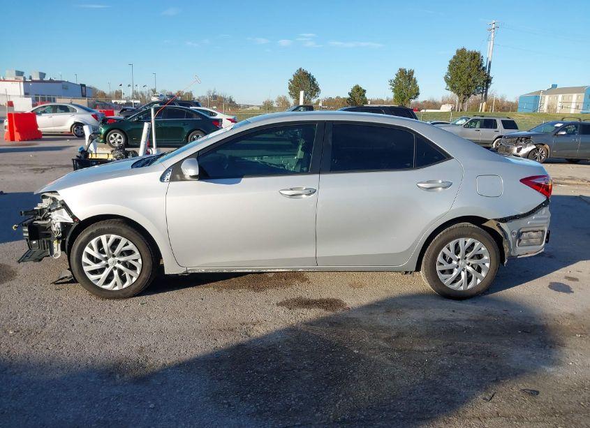 Photo 15 of 2017 Toyota Corolla LE (VIN 2T1BURHE4HC795136)
