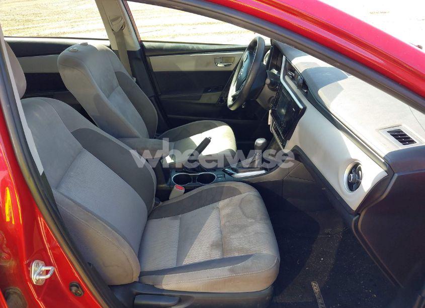 Photo 5 of 2017 Toyota Corolla LE (VIN 2T1BURHE4HC799719)