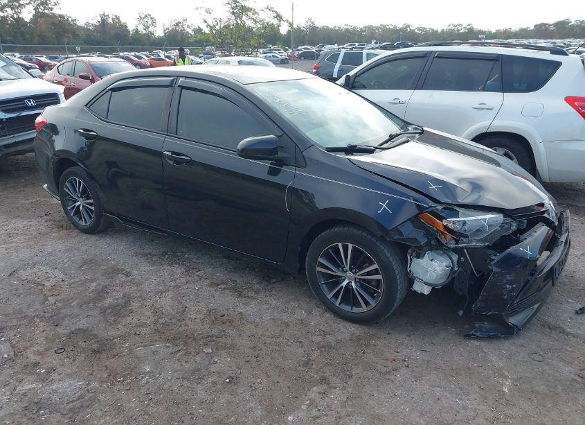 2017 Toyota Corolla L/LE/XLE/SE/XSE (VIN 2T1BURHE4HC800450) main photo