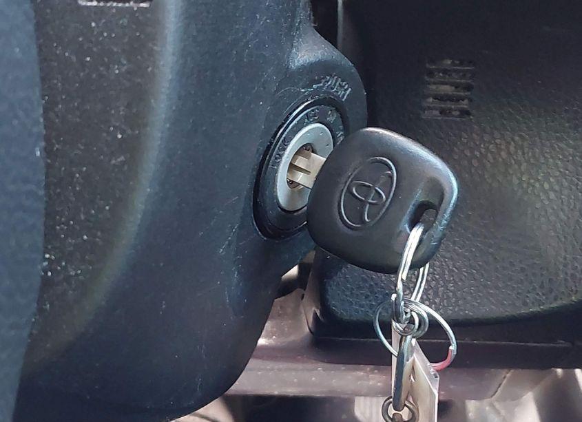 Photo 11 of 2017 Toyota Corolla L/LE/XLE/SE/XSE (VIN 2T1BURHE4HC800450)