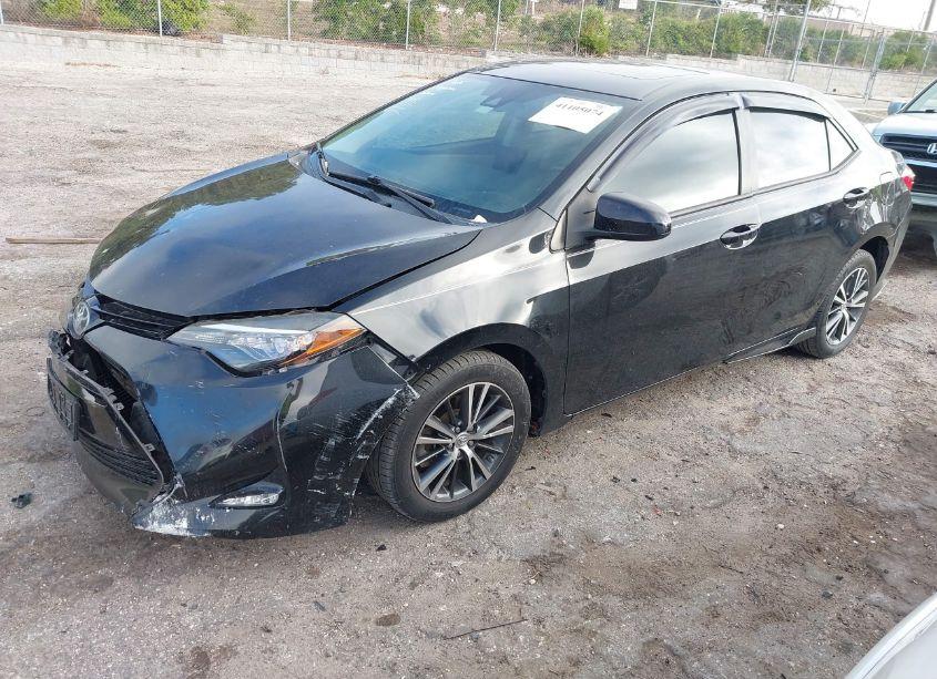 Photo 2 of 2017 Toyota Corolla L/LE/XLE/SE/XSE (VIN 2T1BURHE4HC800450)