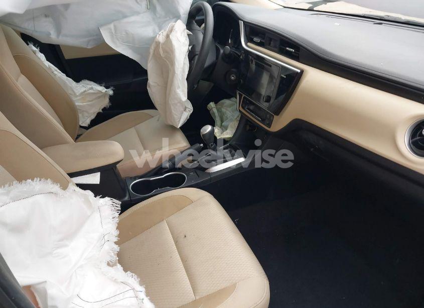 Photo 5 of 2017 Toyota Corolla LE (VIN 2T1BURHE4HC801694)