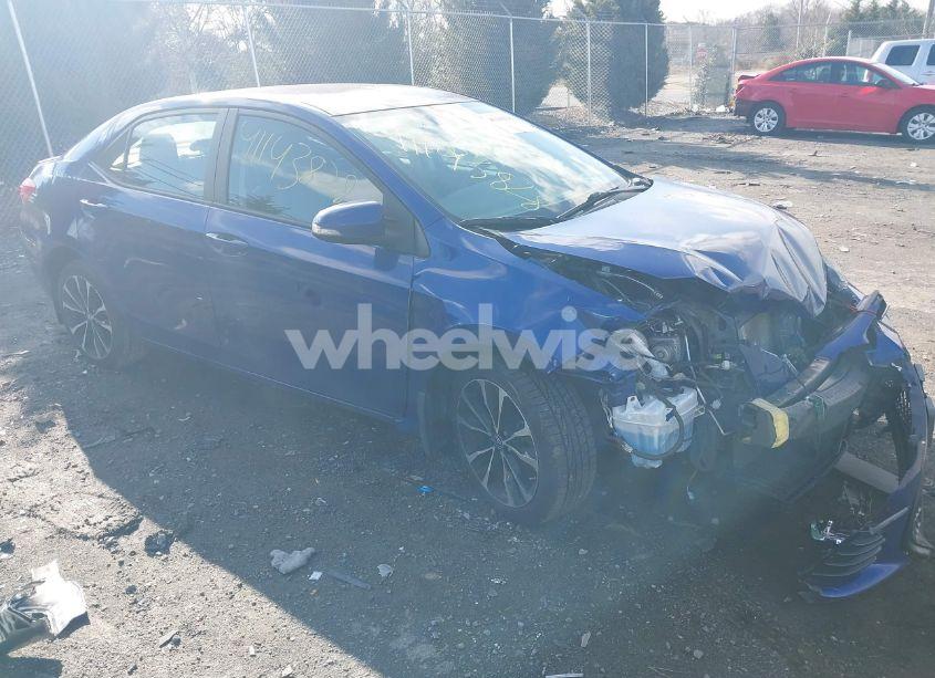 2017 Toyota Corolla SE (VIN 2T1BURHE4HC806569) main photo