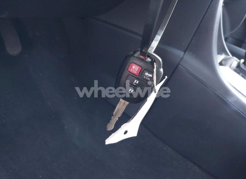 Photo 11 of 2017 Toyota Corolla LE (VIN 2T1BURHE4HC808337)