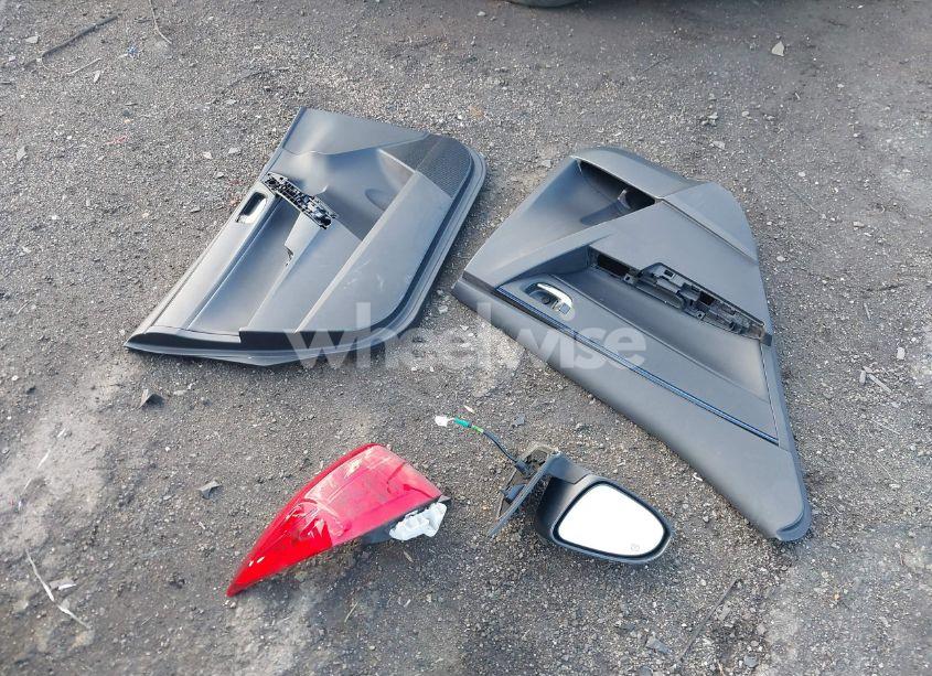 Photo 12 of 2017 Toyota Corolla SE (VIN 2T1BURHE4HC814784)