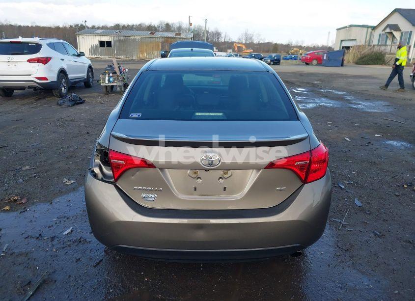 Photo 17 of 2017 Toyota Corolla SE (VIN 2T1BURHE4HC814784)