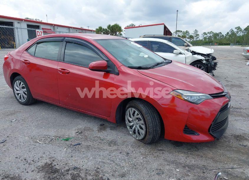 2017 Toyota Corolla LE (VIN 2T1BURHE4HC817846) main photo