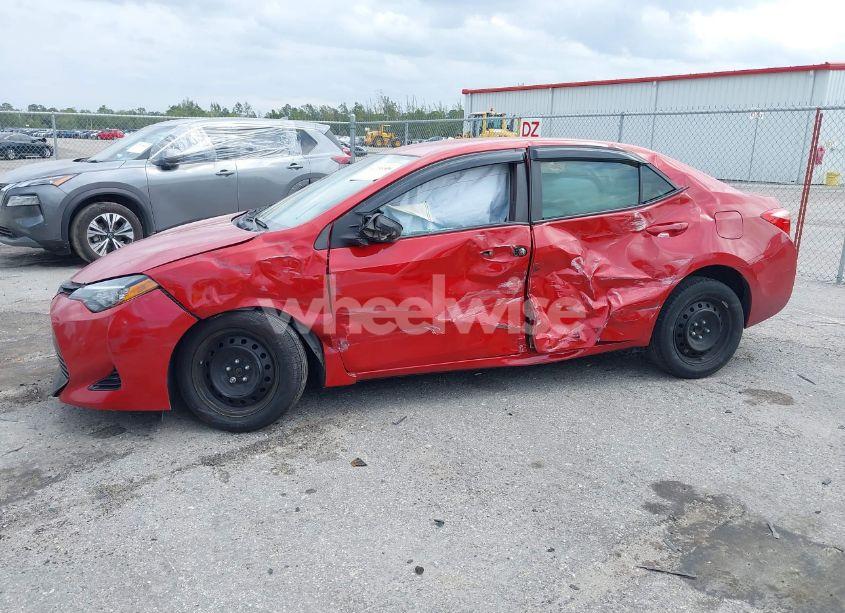 Photo 15 of 2017 Toyota Corolla LE (VIN 2T1BURHE4HC817846)