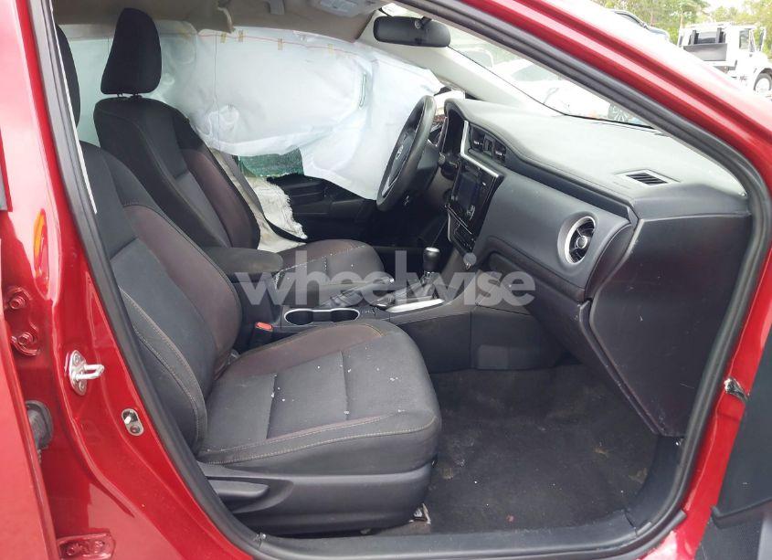 Photo 5 of 2017 Toyota Corolla LE (VIN 2T1BURHE4HC817846)