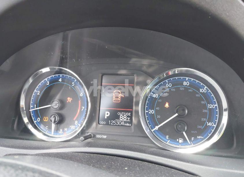 Photo 7 of 2017 Toyota Corolla LE (VIN 2T1BURHE4HC817846)