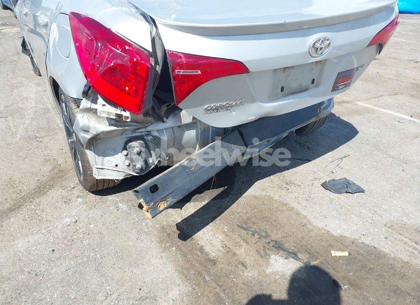 Photo 6 of 2017 Toyota Corolla SE (VIN 2T1BURHE4HC819399)