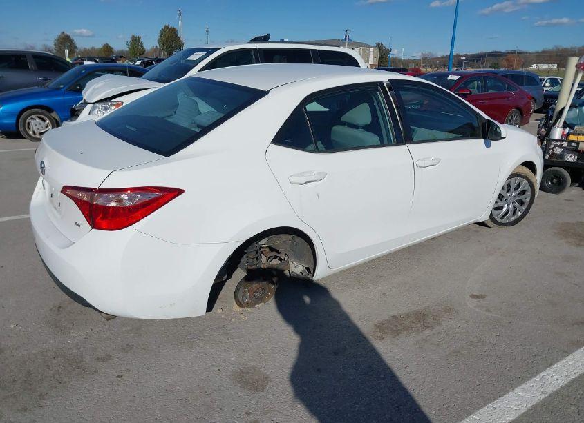 Photo 4 of 2017 Toyota Corolla LE (VIN 2T1BURHE4HC826689)