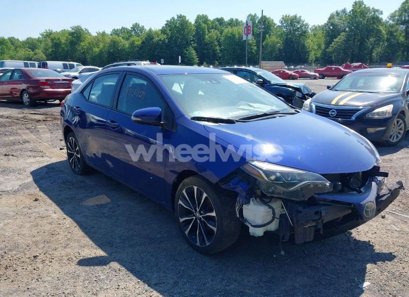 2017 Toyota Corolla SE (VIN 2T1BURHE4HC829205) main photo
