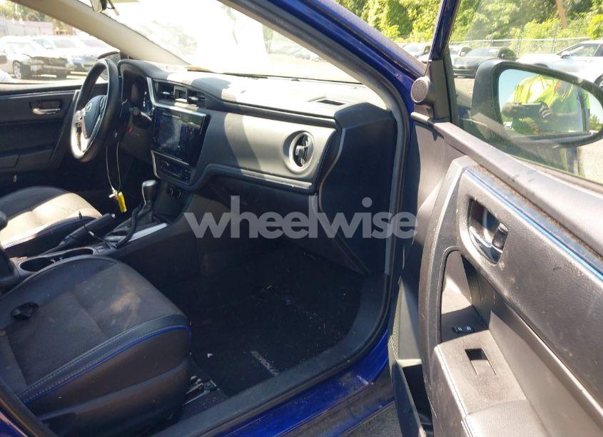 Photo 5 of 2017 Toyota Corolla SE (VIN 2T1BURHE4HC829205)