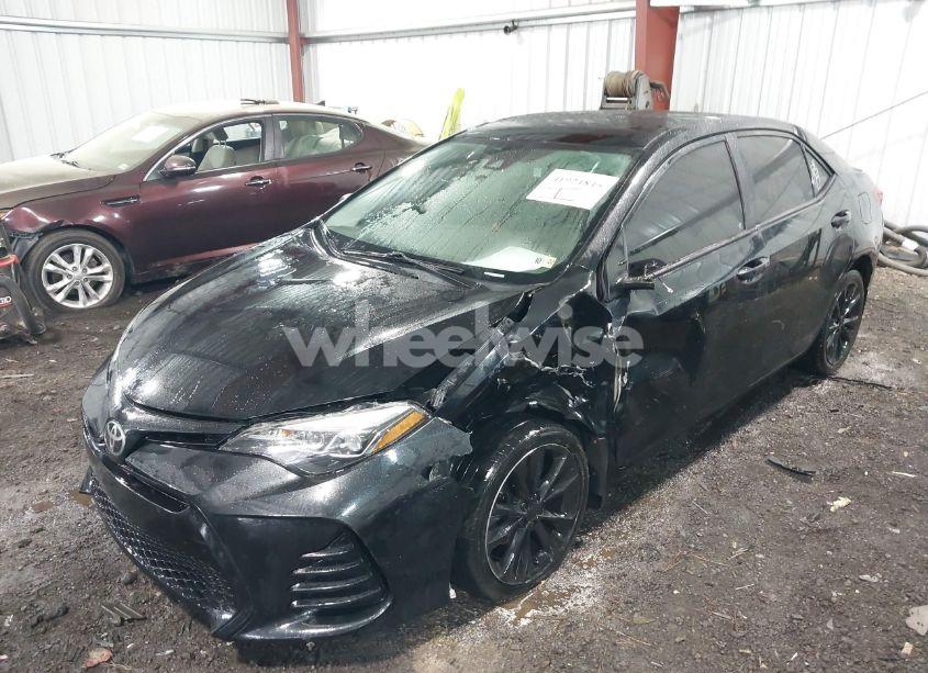 Photo 2 of 2017 Toyota Corolla SE (VIN 2T1BURHE4HC867517)