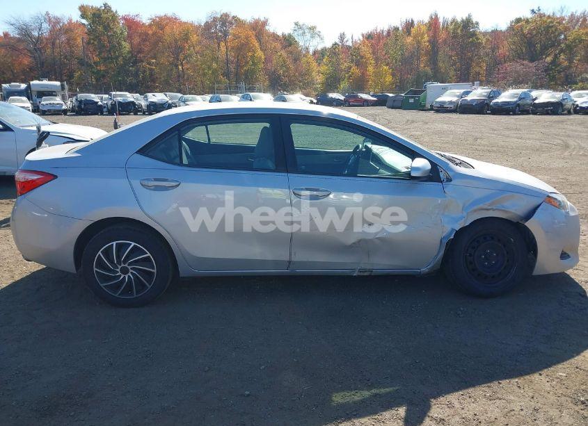 Photo 13 of 2017 Toyota Corolla LE (VIN 2T1BURHE4HC870966)