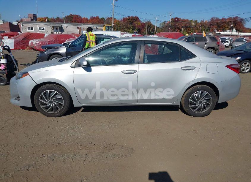 Photo 14 of 2017 Toyota Corolla LE (VIN 2T1BURHE4HC870966)