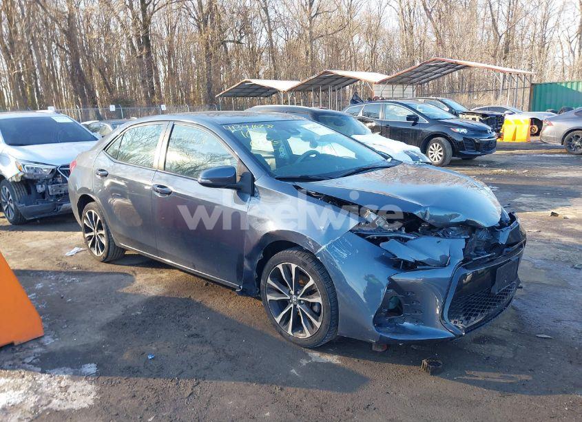 2017 Toyota Corolla SE (VIN 2T1BURHE4HC871874) main photo