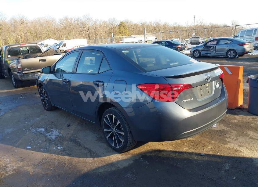 Photo 3 of 2017 Toyota Corolla SE (VIN 2T1BURHE4HC871874)