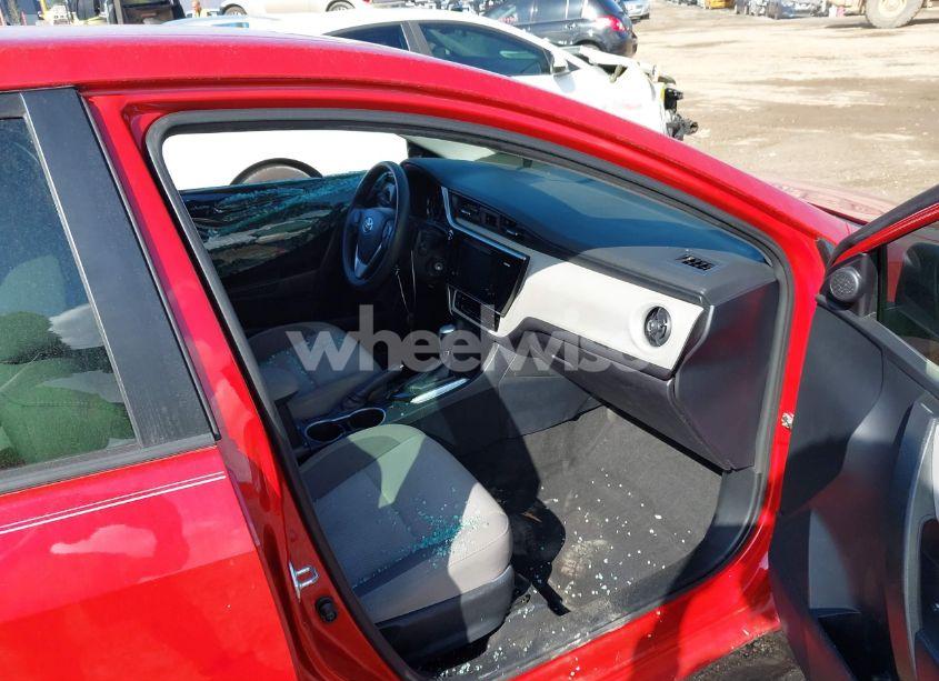 Photo 5 of 2017 Toyota Corolla L/LE/XLE/SE/XSE (VIN 2T1BURHE4HC898640)