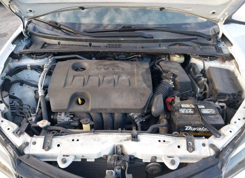 Photo 10 of 2017 Toyota Corolla LE (VIN 2T1BURHE4HC900435)