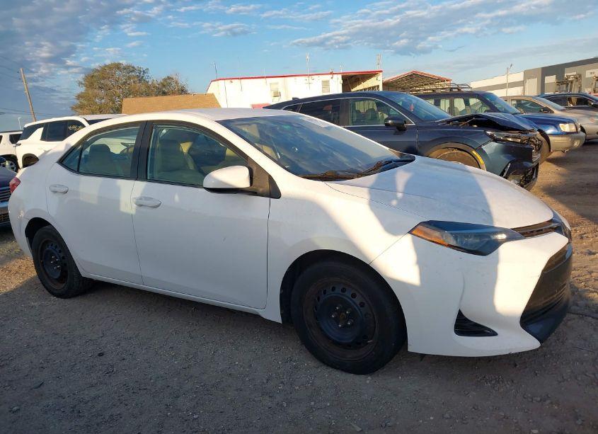 Photo 13 of 2017 Toyota Corolla LE (VIN 2T1BURHE4HC900435)