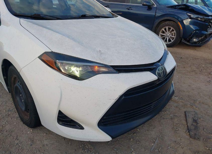 Photo 6 of 2017 Toyota Corolla LE (VIN 2T1BURHE4HC900435)