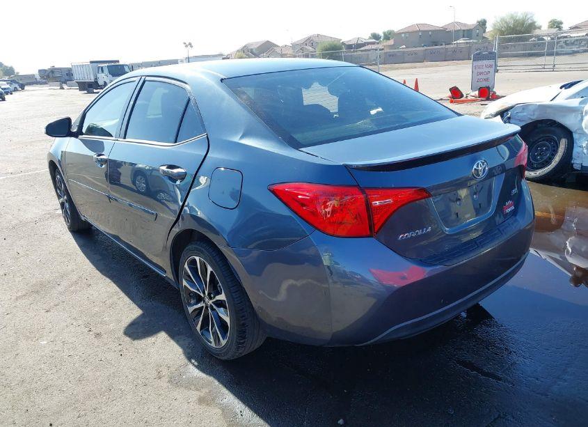 Photo 3 of 2017 Toyota Corolla SE (VIN 2T1BURHE4HC903643)