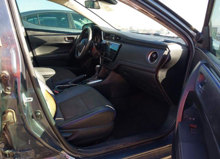 Photo 5 of 2017 Toyota Corolla SE (VIN 2T1BURHE4HC903643)