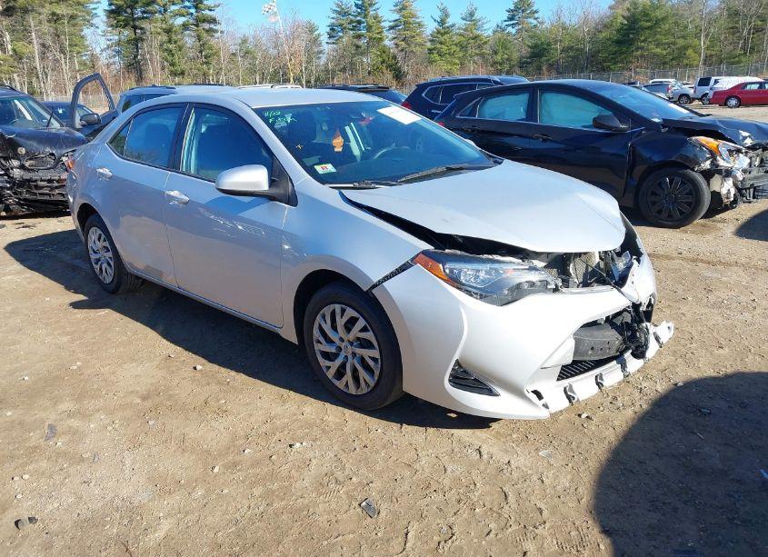 2017 Toyota Corolla LE (VIN 2T1BURHE4HC927375) main photo