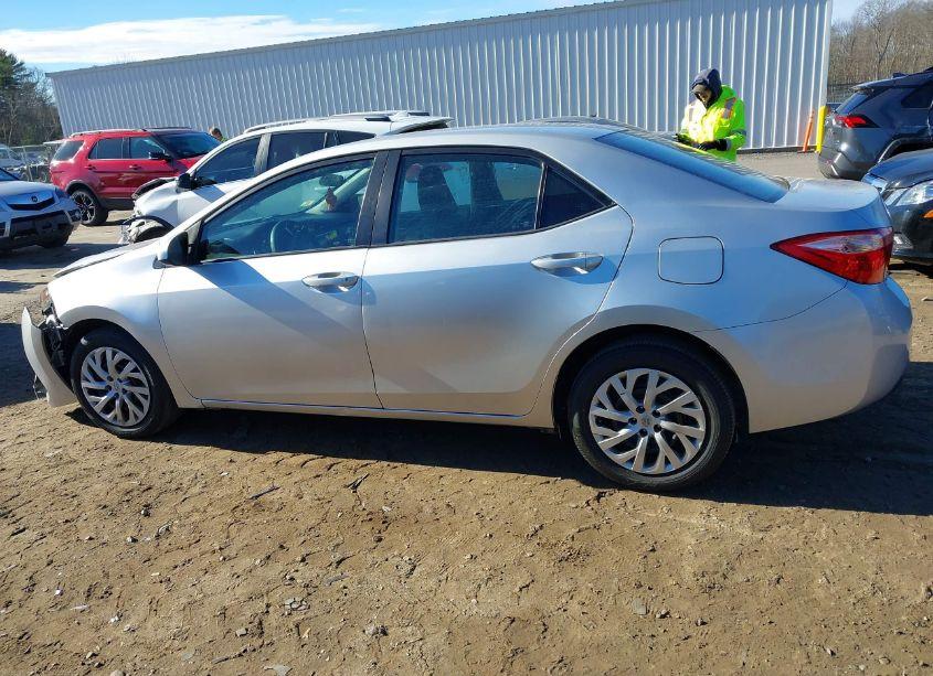 Photo 15 of 2017 Toyota Corolla LE (VIN 2T1BURHE4HC927375)