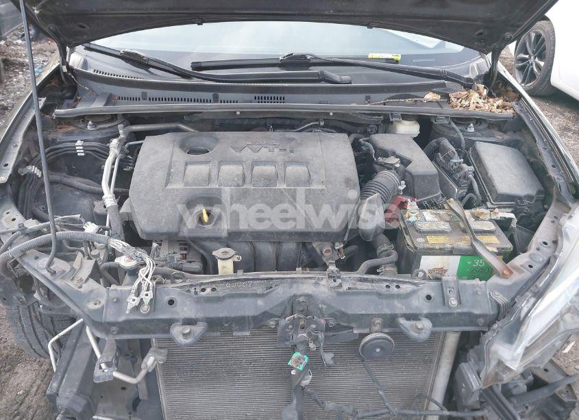 Photo 10 of 2017 Toyota Corolla LE (VIN 2T1BURHE4HC929420)