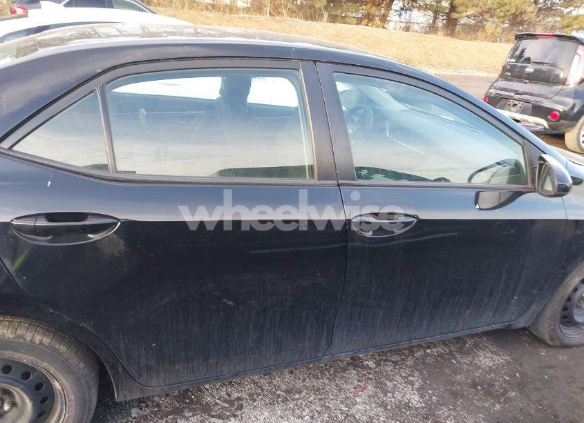 Photo 14 of 2017 Toyota Corolla LE (VIN 2T1BURHE4HC929420)