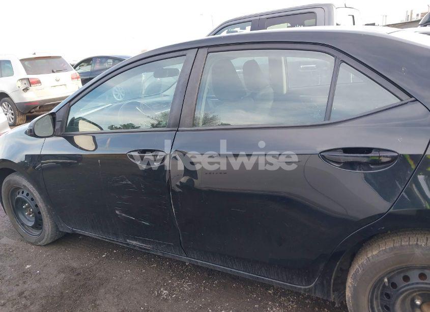 Photo 15 of 2017 Toyota Corolla LE (VIN 2T1BURHE4HC929420)