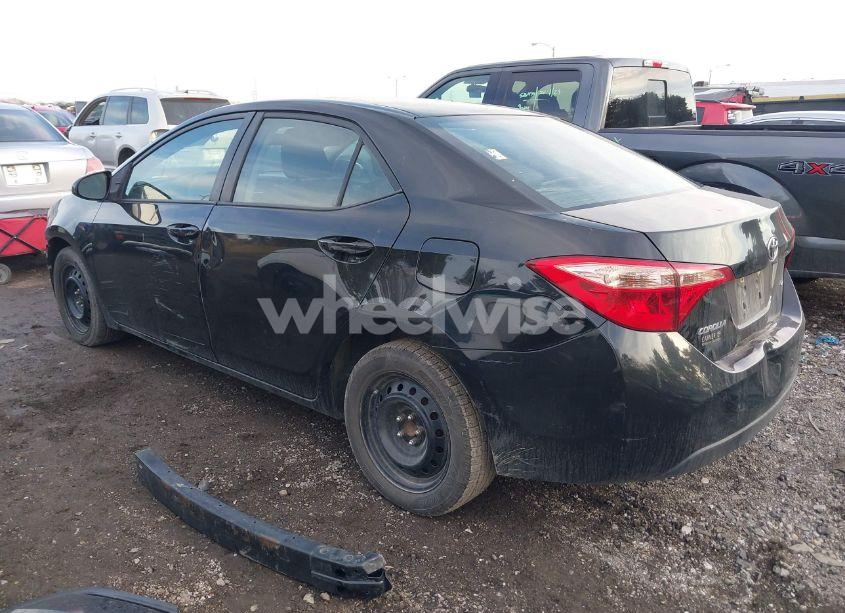 Photo 3 of 2017 Toyota Corolla LE (VIN 2T1BURHE4HC929420)