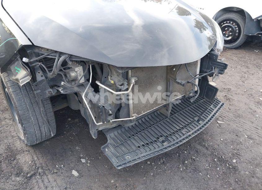 Photo 6 of 2017 Toyota Corolla LE (VIN 2T1BURHE4HC929420)