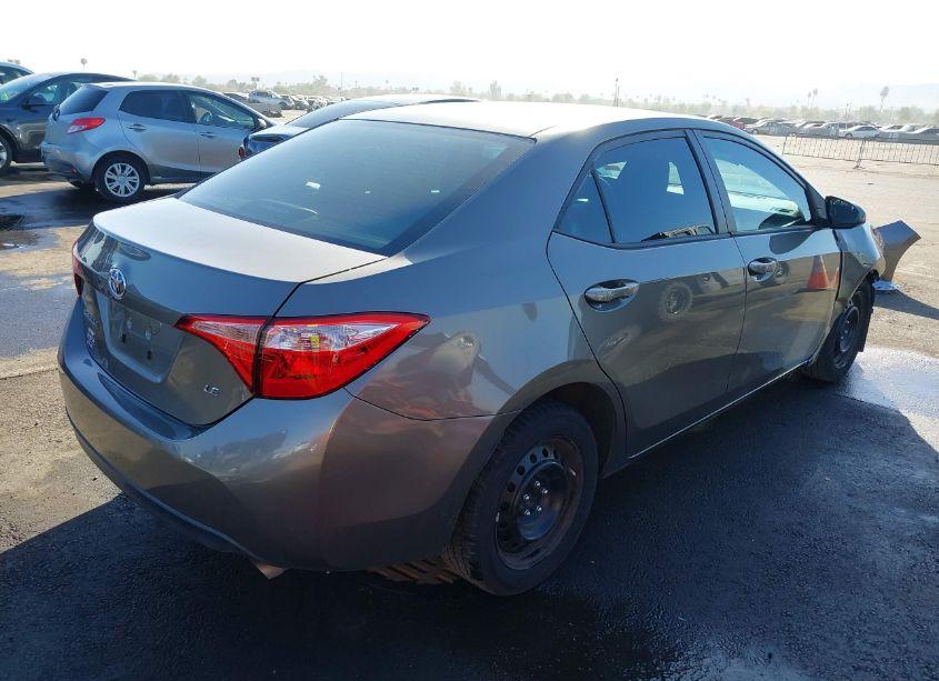 Photo 4 of 2017 Toyota Corolla LE (VIN 2T1BURHE4HC939686)