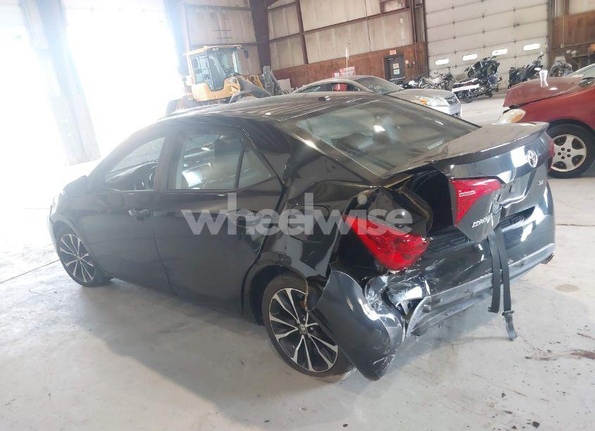 Photo 3 of 2017 Toyota Corolla SE (VIN 2T1BURHE4HC942216)