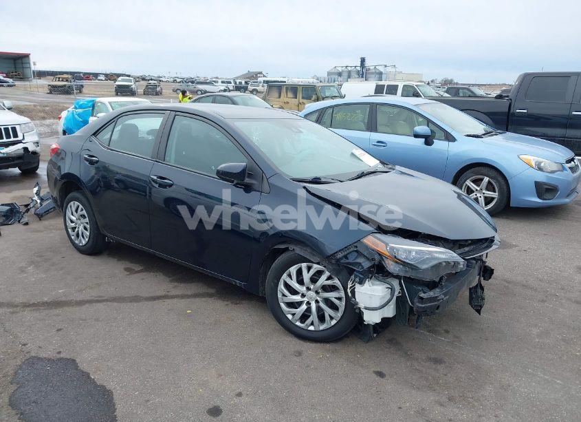 2017 Toyota Corolla LE (VIN 2T1BURHE4HC948405) main photo